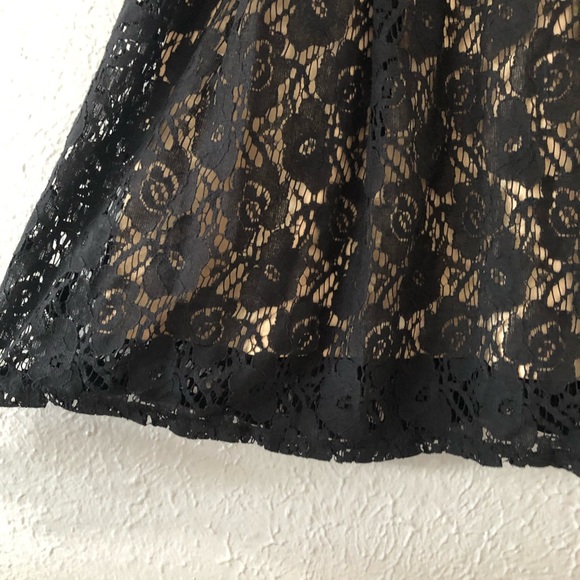 Cute Party Dress - Mi Ami Francesca’s Black and Nude Lace Mini - Small - Picture 4 of 7